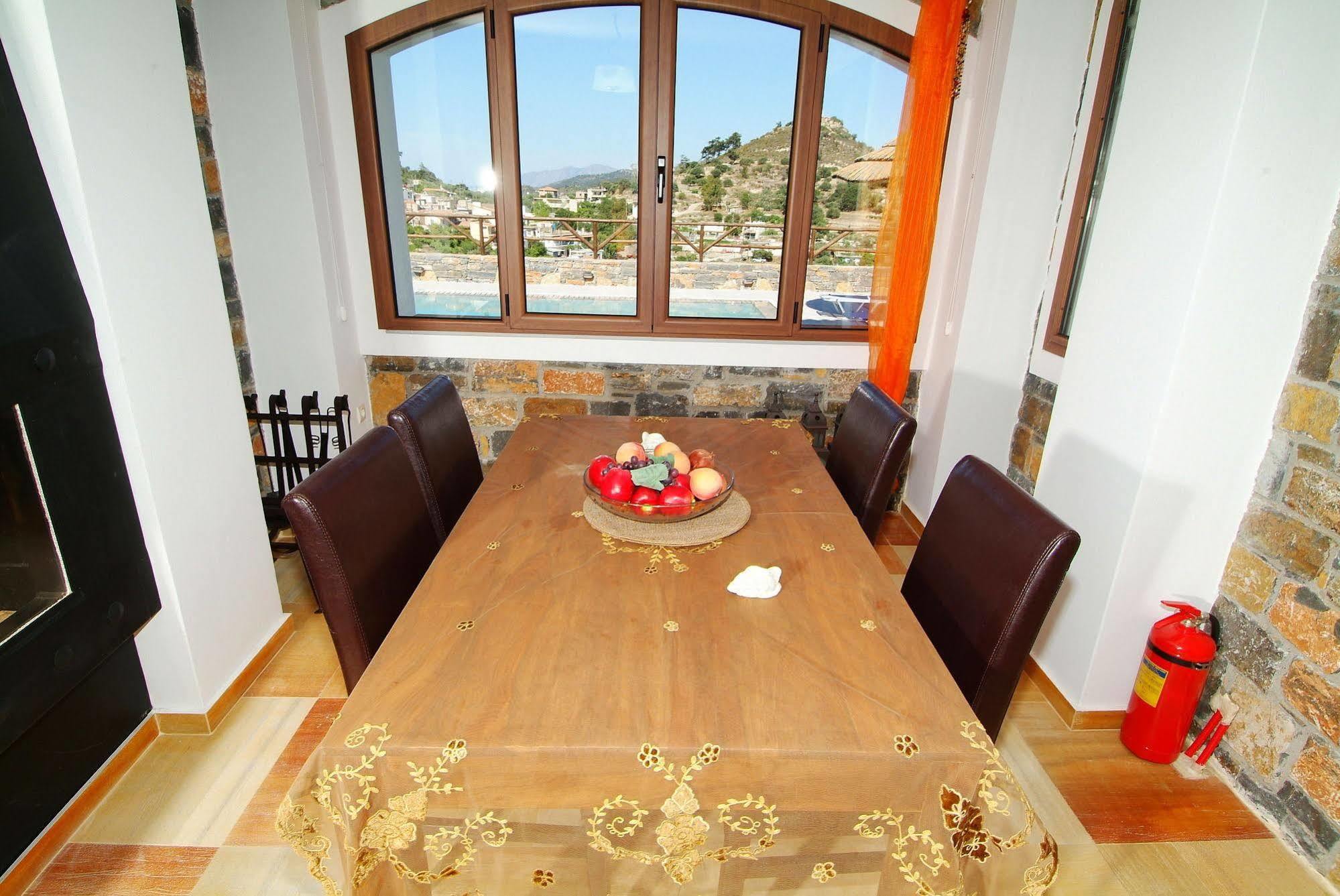 Giannikakis Villas Istron Esterno foto